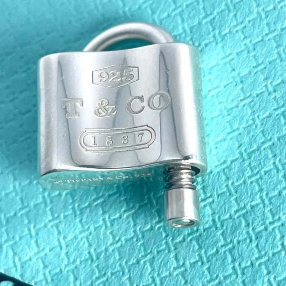 Tiffany Luxury 925 Sterling Silver Bracelet - Picture 3 of 12